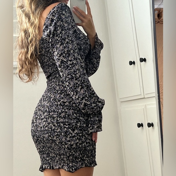 Floral long sleeve mini dress - Picture 3 of 6